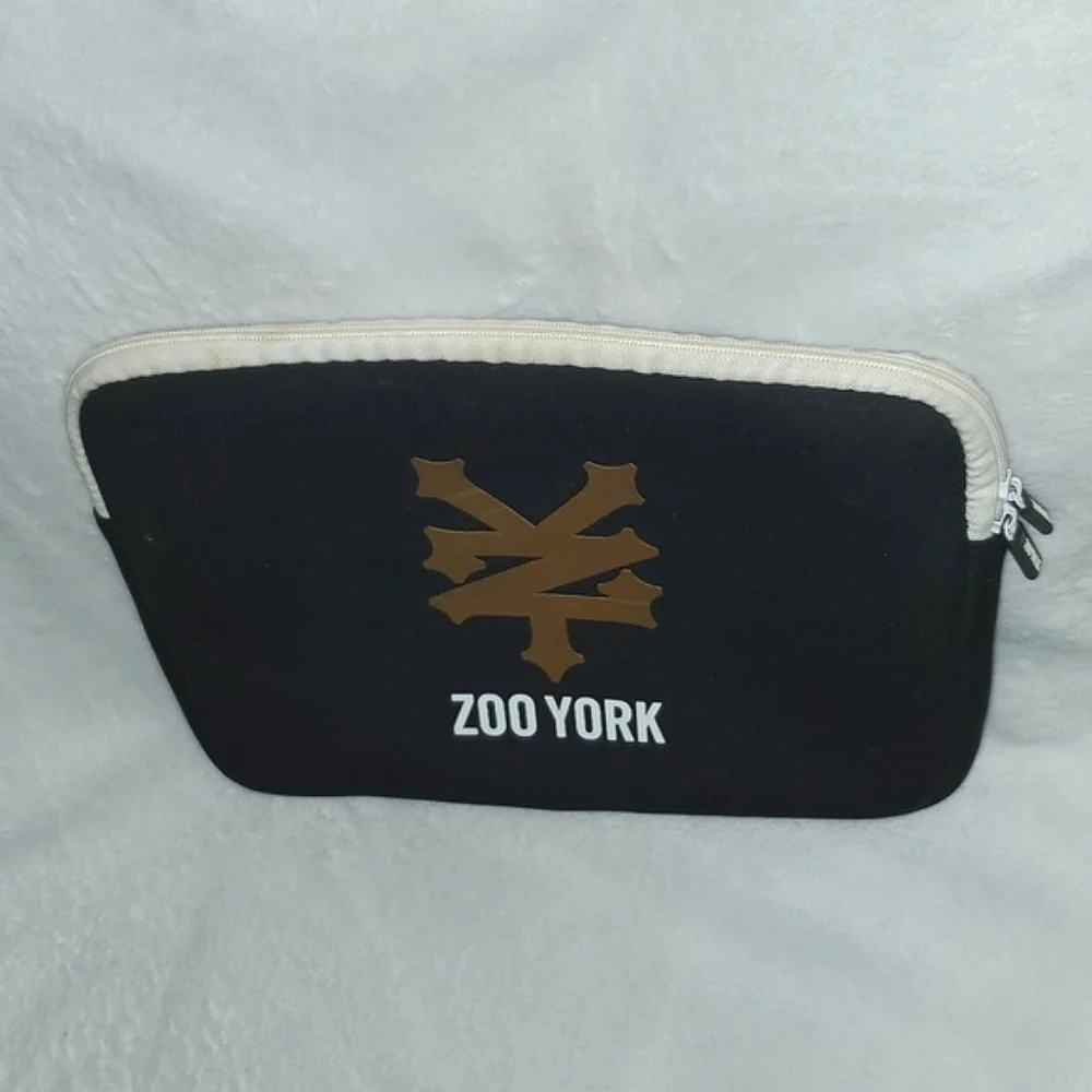 Zoo York Laptop Sleeve Old School New York Vintage 90s